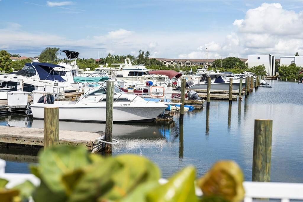 Bay Breeze Aparthotel South Bradenton Exterior photo